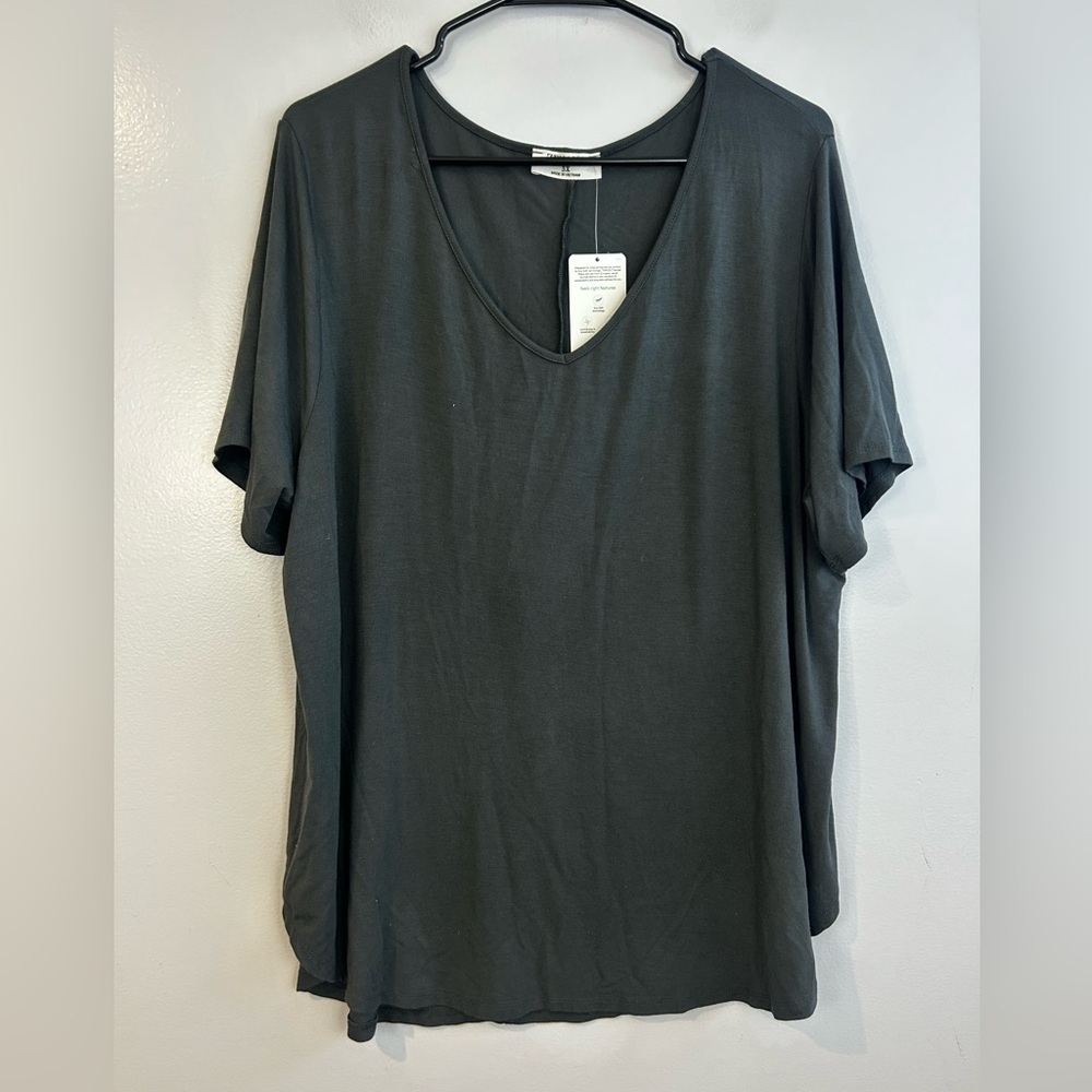 NWT Zenana Tencel Grey Relaxed Fit V-neck Short Sleeve Top/Tee Size 3X